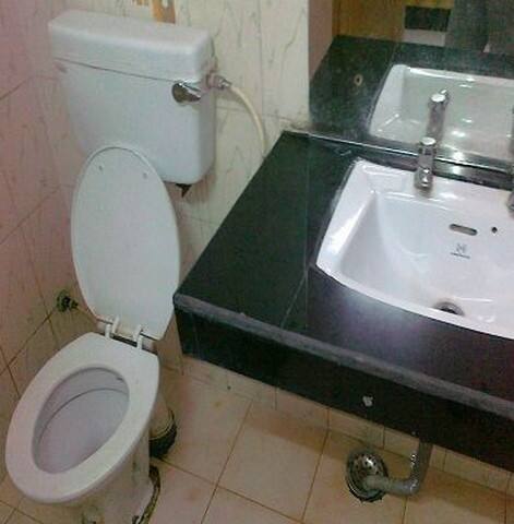 Guru Simar Lodge, Jabalpur 2